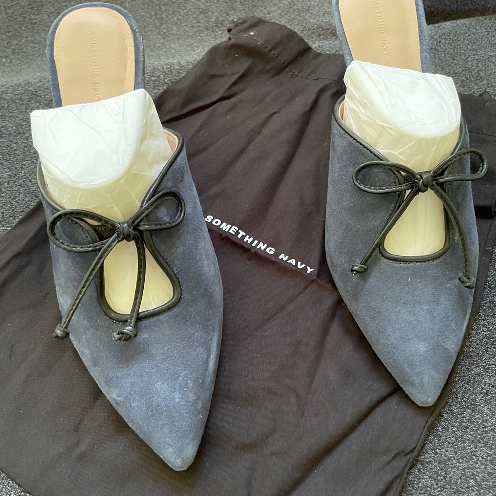Something Navy closed toe show with stiletto heel.